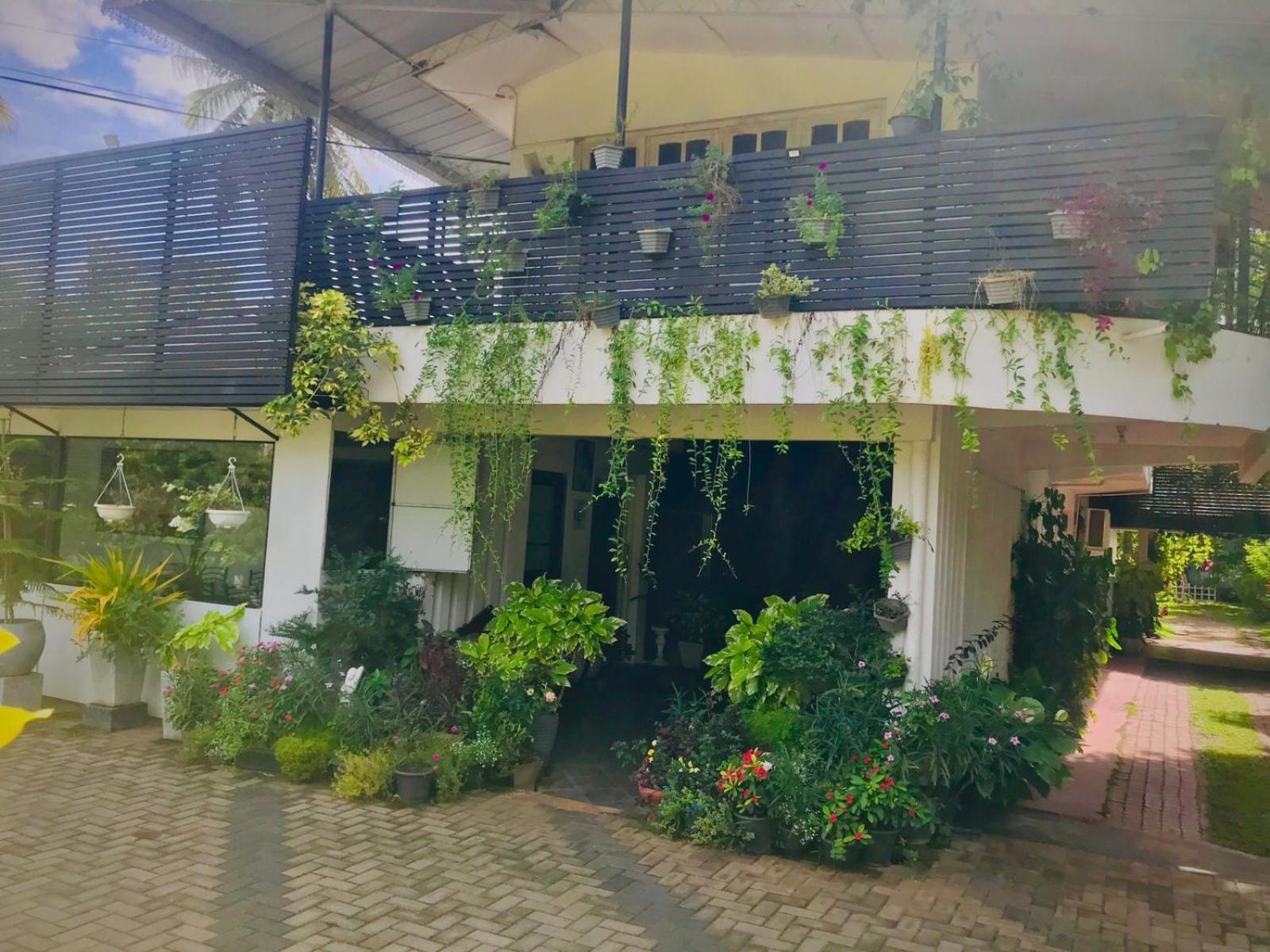 Pinidiya Resort Anuradhapura Exterior photo