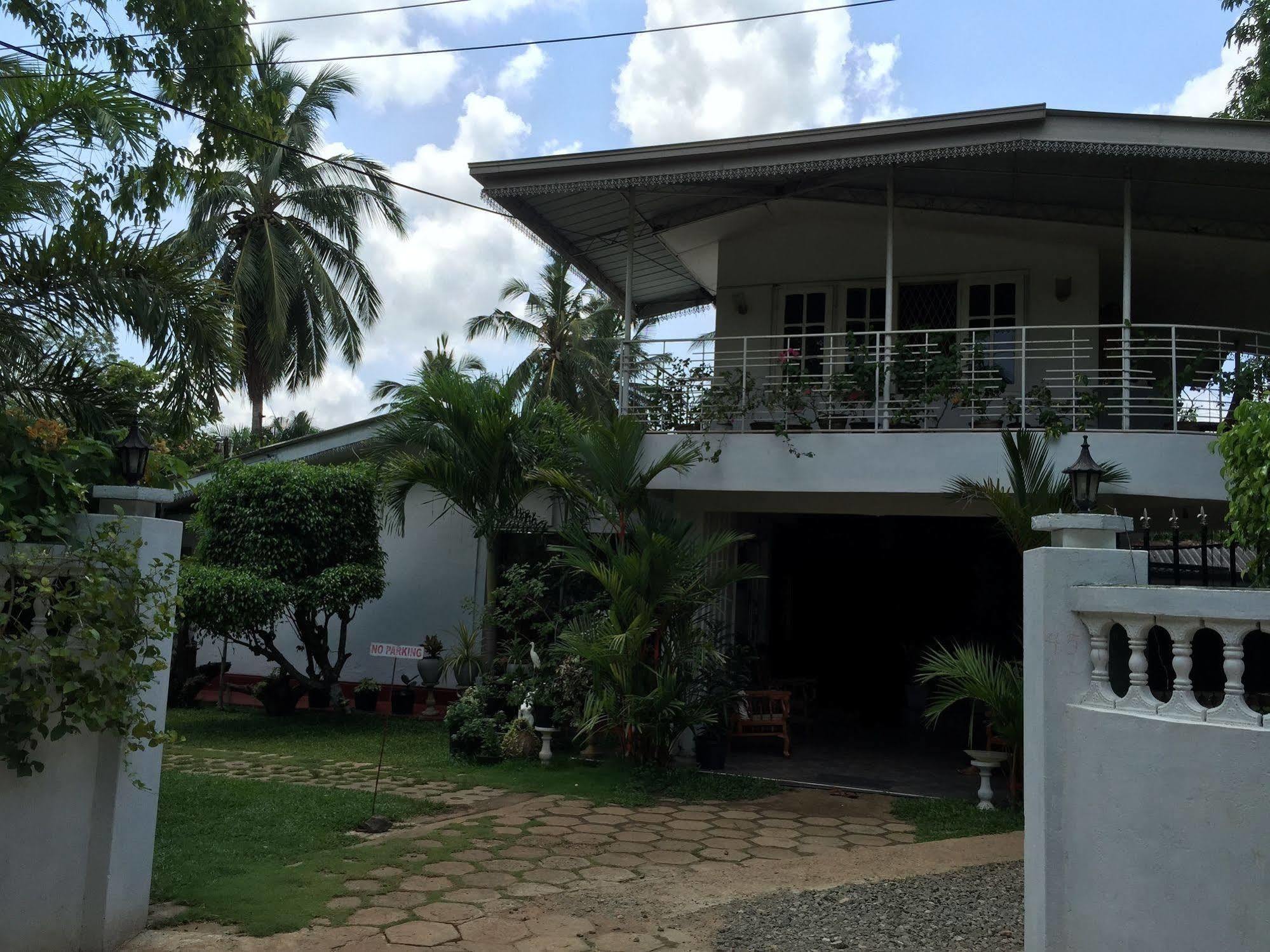 Pinidiya Resort Anuradhapura Exterior photo